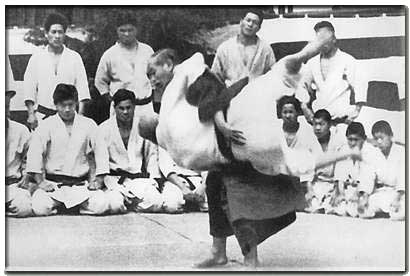 kano16 Jigoro Kano Historical Photos: Founder of Judo 