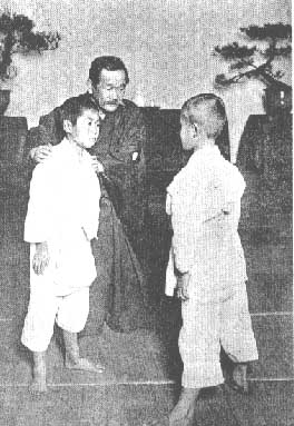 kano17 Jigoro Kano Historical Photos: Founder of Judo 